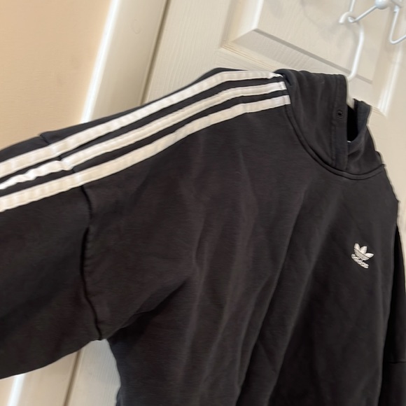 Adidas Crop Sweatshirt! Size Small! 😍 - Picture 9 of 9